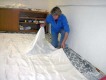 Pr�paration de la soie <br> Preparing the piece of silk